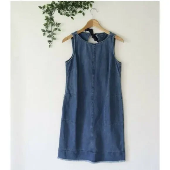 j jill denim dress J. Blue Raw Hem Lace Up Front With Pockets Size Small this dress is perfect for warm weather Everyone's Fall Favorite: the Chambray